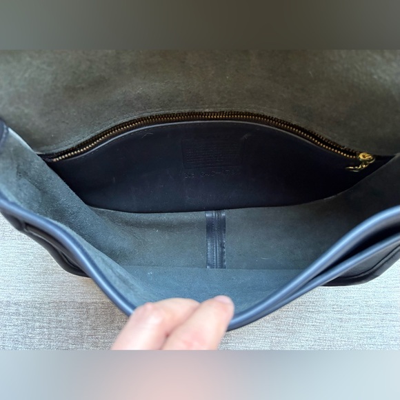 COACH Vintage City Navy Blue Leather Crossbody Shoulder Bag
Handbag Purse 9790 - Picture 9 of 13